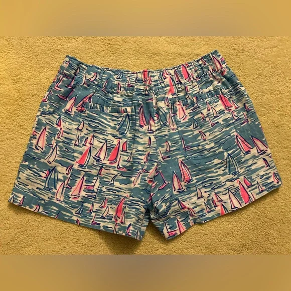 Lilly Pulitzer Lilo Short in Zanzibar Blue Boatylicious Size Medium - Picture 4 of 6